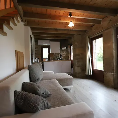 Petit Chez Domaine Chateau De Bussolles